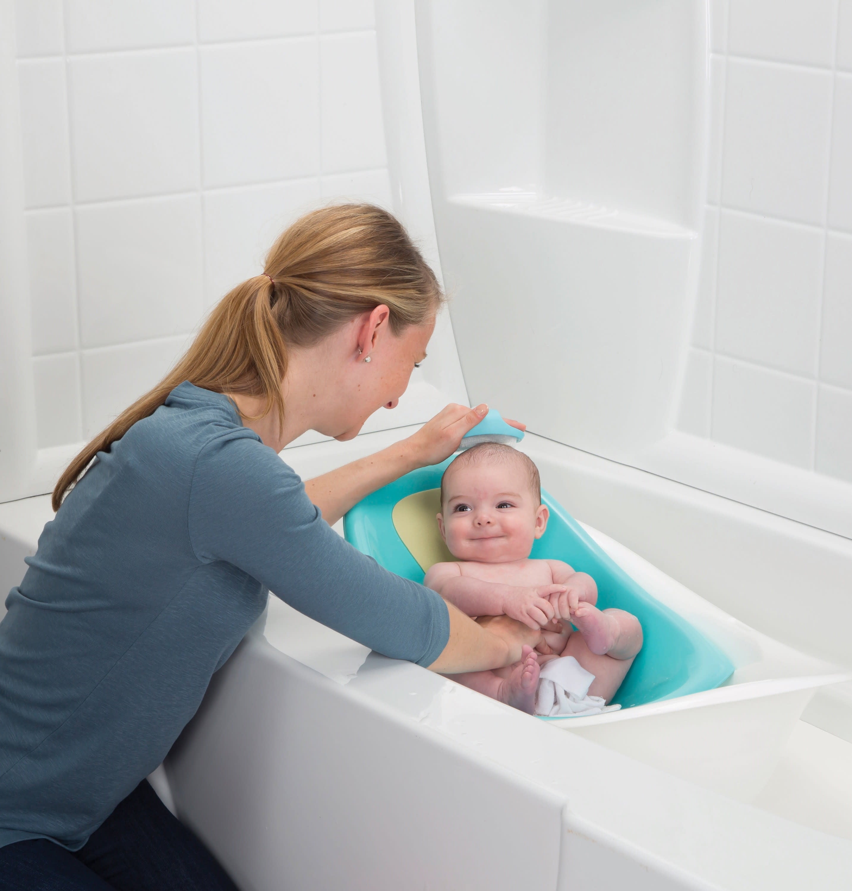Safety 1st 2-In-1 Rubber Cradle Cap Baby Brush and Comb, Arctic